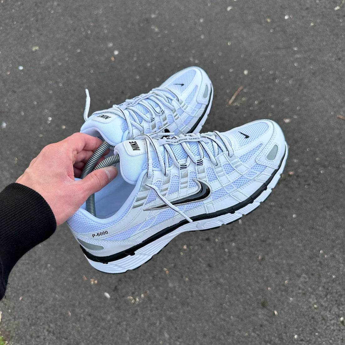 Nike P6000 Blanc et Noir