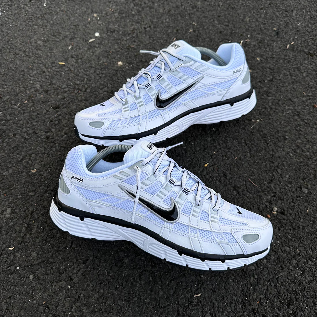 Nike P6000 Noir et Blanc